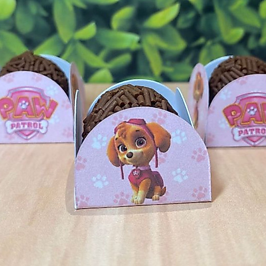 50 forminhas personalizadas 4 pétalas de doce brigadeiro festa aniversário SKYE PATRULHA CANINA