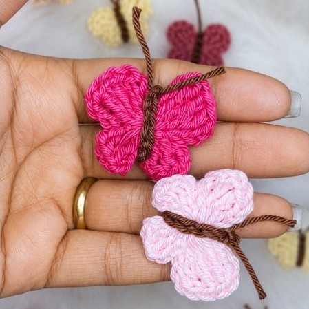 Borboleta de Aplicação em Crochê Artesanal – Aplique Decorativo para Amigurumis, Laços e Artesanato — imagem 2 de 2