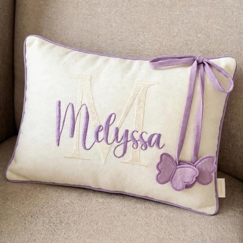 almofada decorativa enxoval maternidade personalizadas com nome | 25x35 | borboletas | folhas