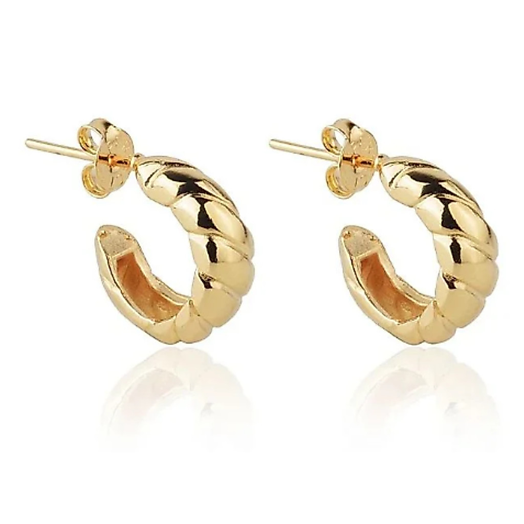 Brinco Croissant Banhado a Ouro Semijoia Feminina Clássica e Elegante Para o Dia a Dia 2,4cm