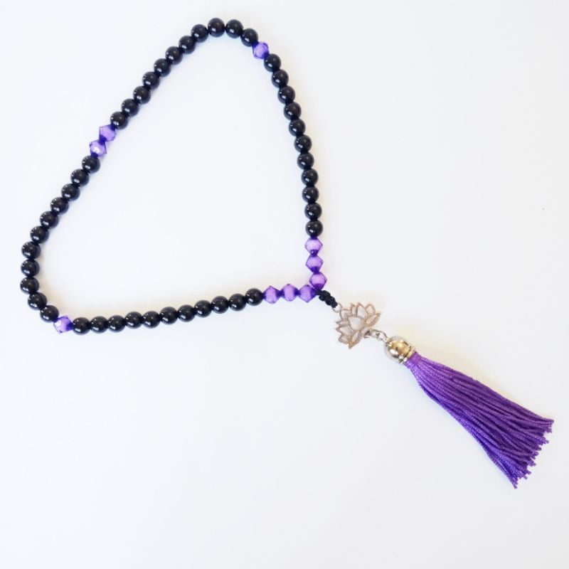 Imagem Japamala 54 Contas Pérola Negra Com Acrílico Roxo E Pingente Flor De Lótus Rosário Budista Ref:284