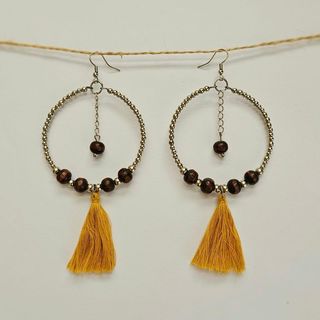 Brinco Argola Boho com Tassel Mostarda Artesanal