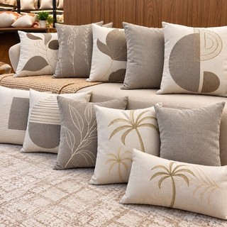 Capa de Almofada em Linho Luxo tons de cinza, 50x50 e 30x50 bordadas com apliques