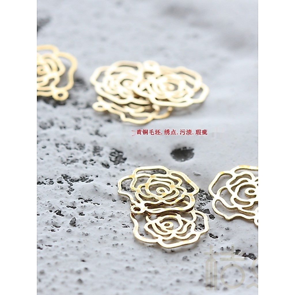 Acessórios de joias DIY acessórios de latão 13*14mm rosa único pingente brincos acessórios ocos (3900C)