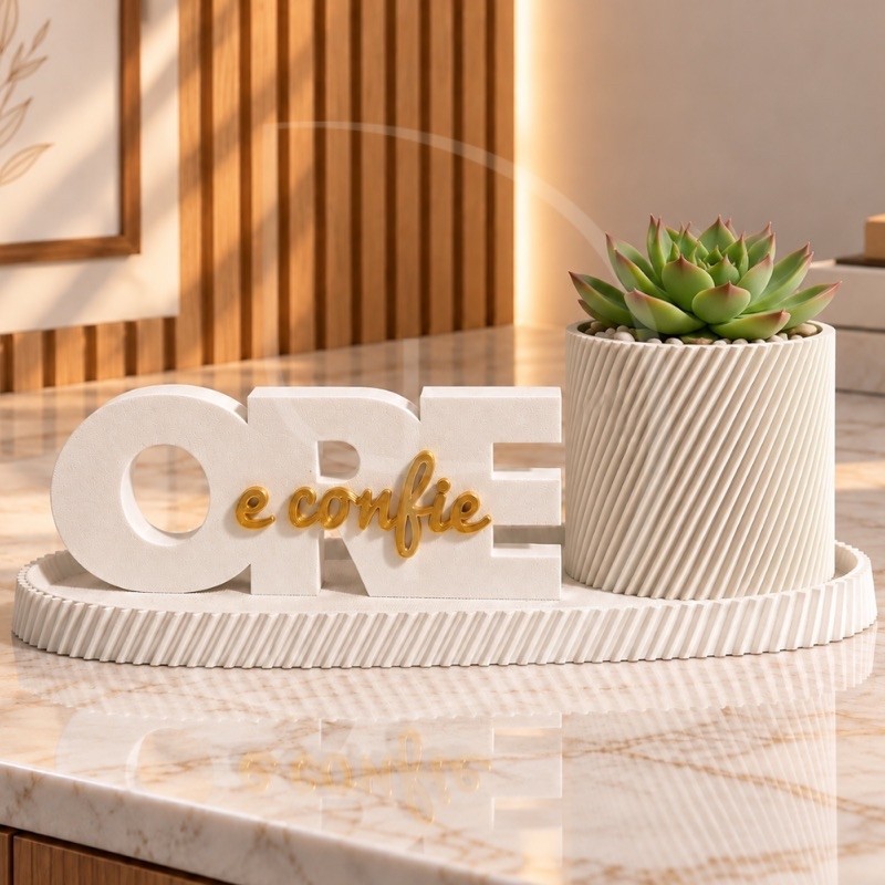 Kit Decoração Religiosa Ore e Confie Vaso Canelado Suculenta Bandeja Enfeite Mesa Sala Escritório Presente Fé