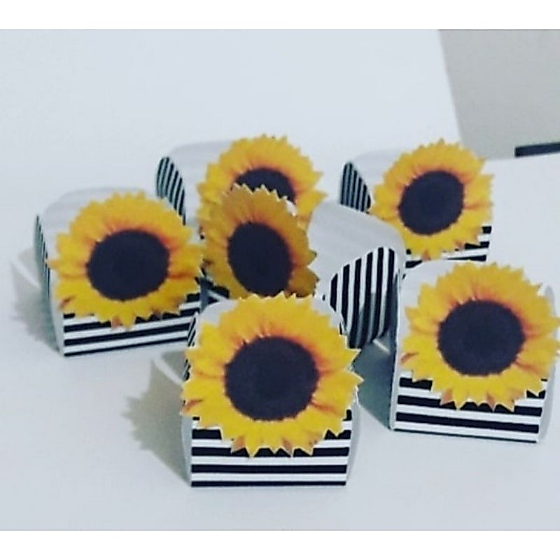 6 Forminhas de Brigadeiros Tema Girassol
