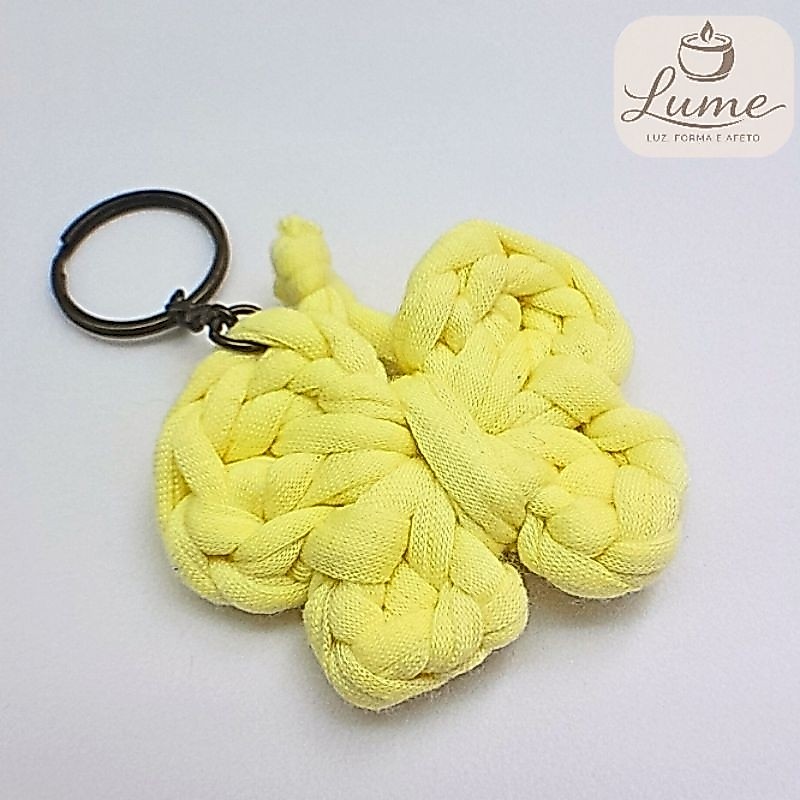 Chaveiro Borboleta Artesanal em Fio de Malha Lembrancinha Delicada Personalizada para Presentes e Decoração|Crochê
