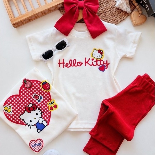 Conjunto Infantil Menina Hello Kitty Blusa Estampada Frente e Costas + Bermuda Ciclista Canelada | 4 ao 10