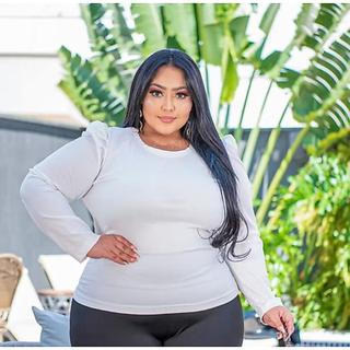 Blusa Feminina Plus Size Manga Longa Malha Canelada/Detalhe no Ombro/Importada