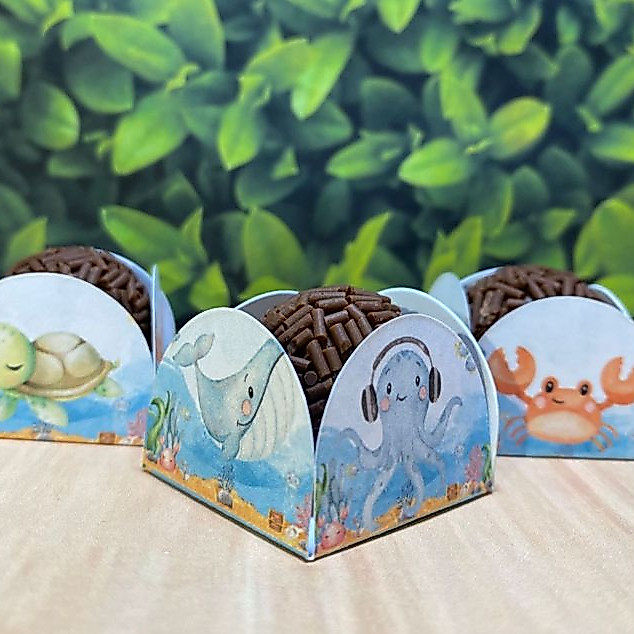 50 forminhas personalizadas 4 pétalas de doce brigadeiro festa aniversário Fundo do Mar