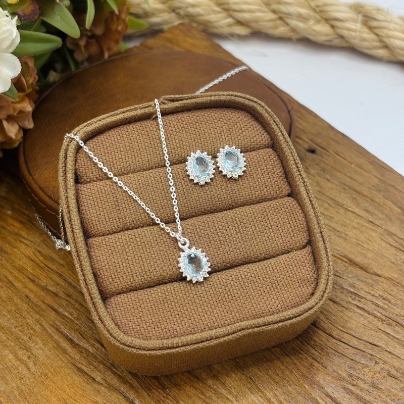 Conjunto Oval Azul-Claro Cravejado em Prata 925 – Brilho em Cada Detalhe — imagem 2 de 2