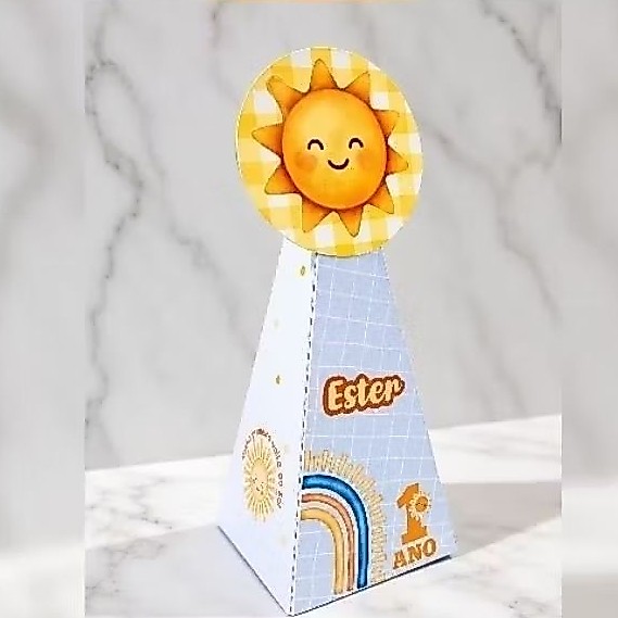 Caixinha personalizada pirâmide tema 365 sorrisos 1 volta ao sol lembrancinhas aniversário