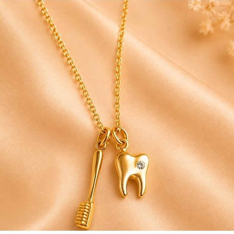 Colar Odontologia Feminino Dentista Folheado Ouro 18k Presente