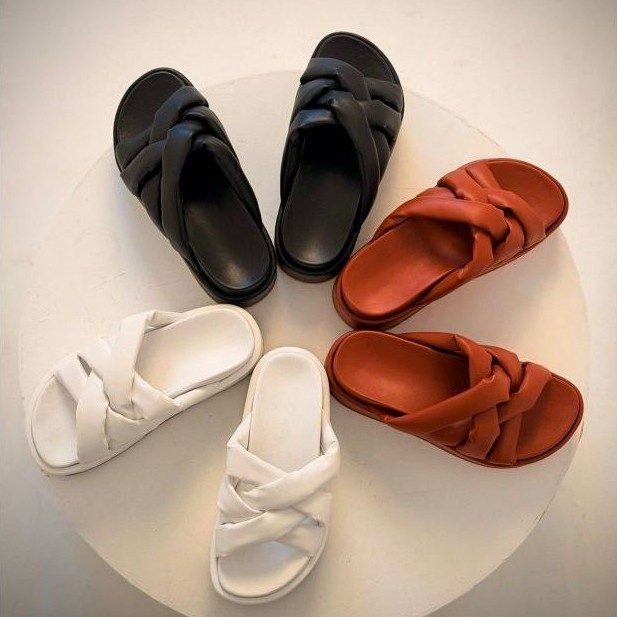 Sandália Feminina Flat Bella Papete Nuvem Confortável Tiras Trançadas Acolchoadas Plataforma