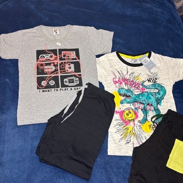 Kit 2 Conjuntos Infantis Masculinos Verão Gamer e Dinossauro – Camisetas e Bermudas – Tam 6 Anos