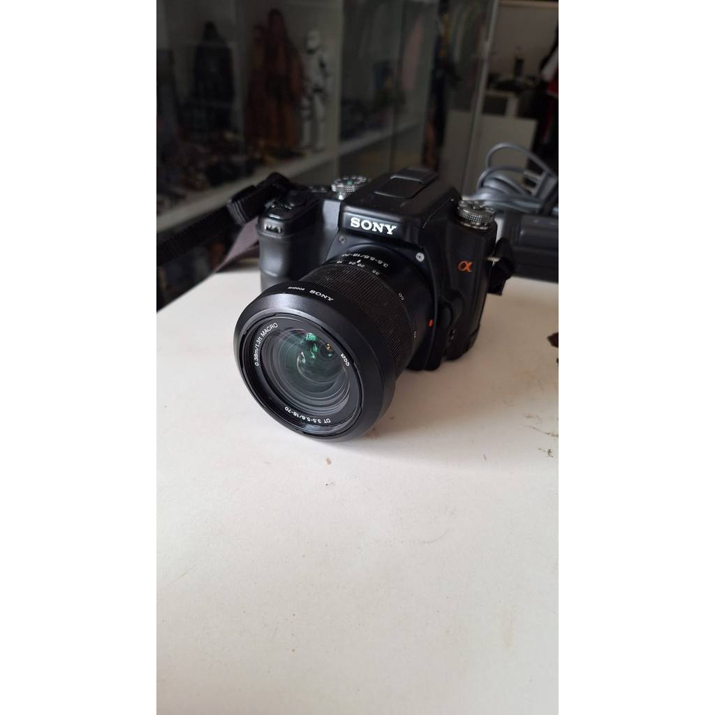 Câmera Fotográfica Sony Alpha 100 (DLSR-A100), dt18-70mm, Digital 10.2 Megapixels.