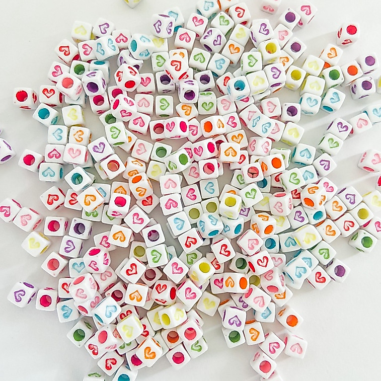 Miçanga Infantil 200 unidades Coração Colorido Quadrado P/pulseira Colar