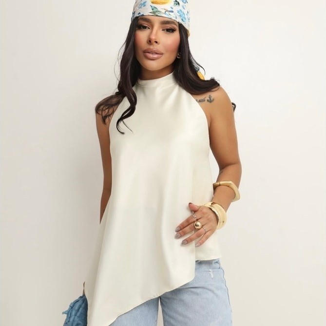 Blusa Feminina Acetinada Gola Alta Assimétrica Costas Abertas Elegante Regata Social Festa