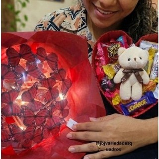 Cesta Coração 14 Bombons urso chaveiro + mini Buquê 10 borboletas otimo presente Páscoa namorada Natal Presente Natal