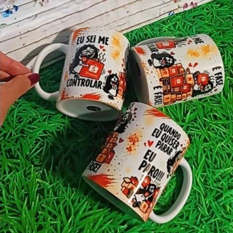 Caneca cerâmica personalizada Eu sei me controlar - engraçada - shopee divertida -meme-
