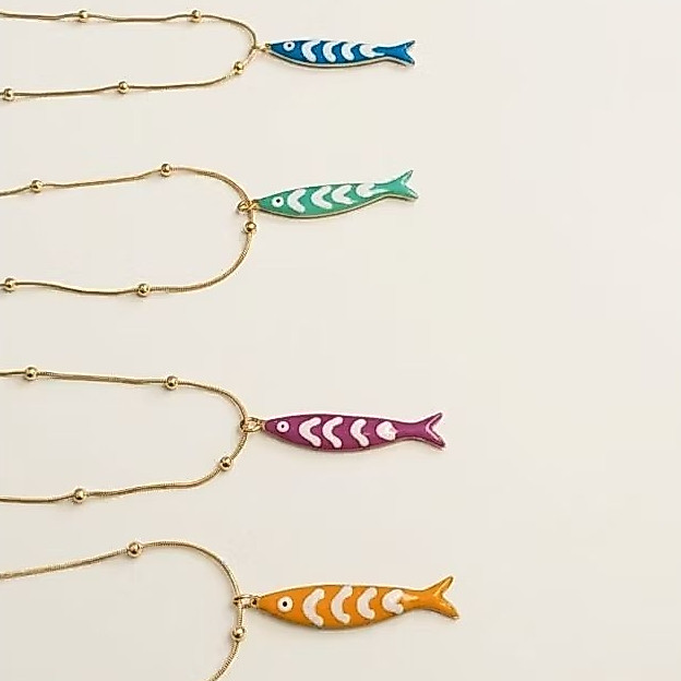 Colar Pingente Peixes em Aço Dourado Resistente NÃO ESCURECE