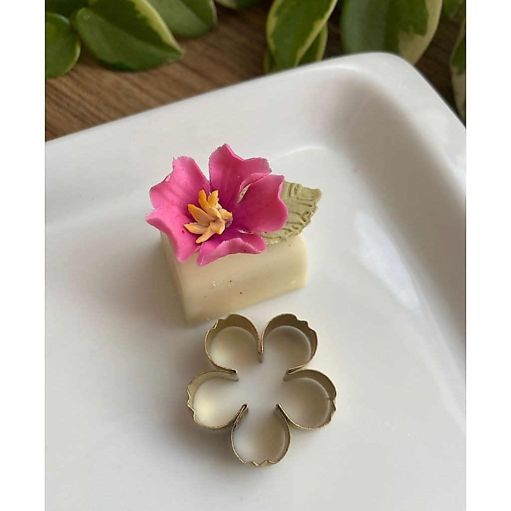 Mini cortador da flor cerejeira
