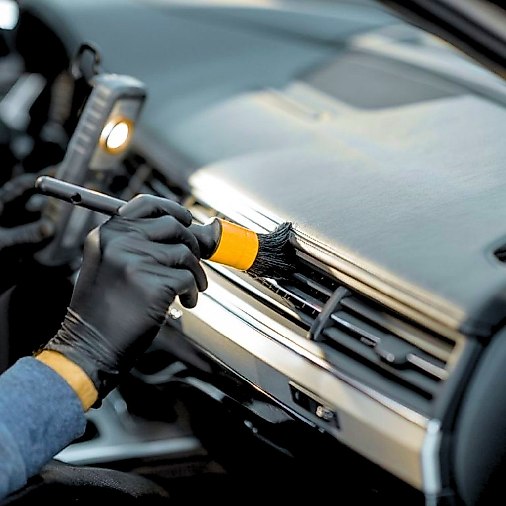 CADILLAC INTERIORES 5L - MULTILIMPADOR ALCALINO PROFISSIONAL PARA BANCOS E PAINÉIS — imagem 2 de 2