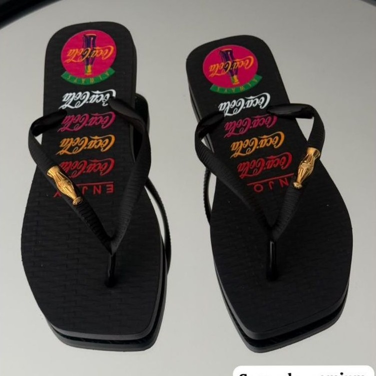 Sandalia Chinelo feminino Coca Cola