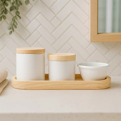 Kit de Higiene e Decoração – Porcelana Lisa com Tampa de Madeira para Bebê
