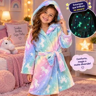 Roupão infantil com estampas que brilham no escuro. Confira os tamanhos na descrição.