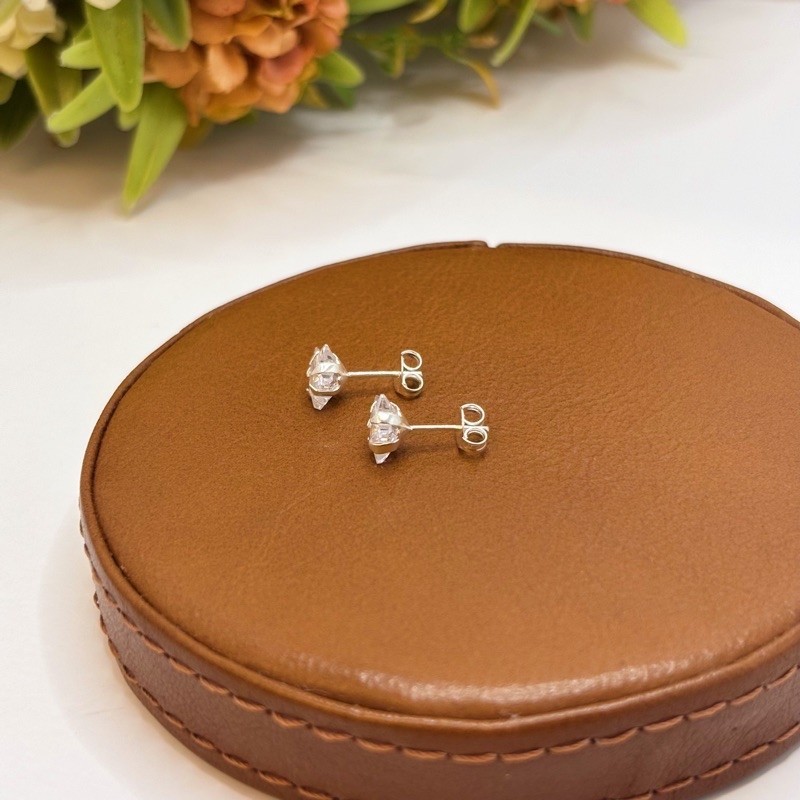 Brinco Feminino Estrela 8mm em Prata 925 Elegante — imagem 2 de 2