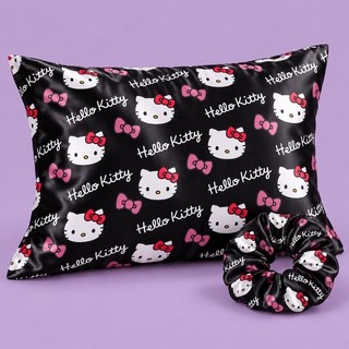 Fronha De Cetim Estampada Hello Kitty 50x70 Premium + Xuxinha Anti-Frizz Kit