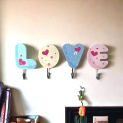 Kit C/4 Ganchos De Parede Adesivos Decoracao Love MultiusoCasa e Decoração(