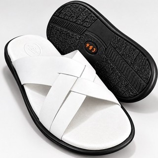 Sandália Casual de Couro Branco com solado de borracha – Conforto e Estilo