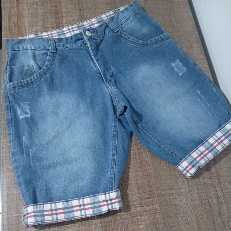 Bermuda Jeans Masculina com Barra virada Xadrez sem Elastano Tam 44