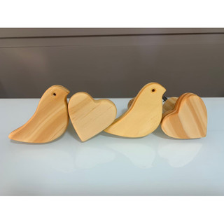 Kit 4 ganchos cabideiro passarinho e coração em Oferta na Shopee