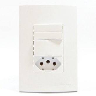 Conjunto 4x2 Interruptor 3 Teclas Para Ligação Simples + Tomada 10a/20a Sleek Margirius