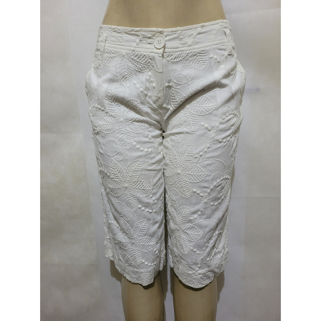BERMUDA BRANCA TAM 42 SHOULDER EM ALGODÃO USADO BOM ESTADO