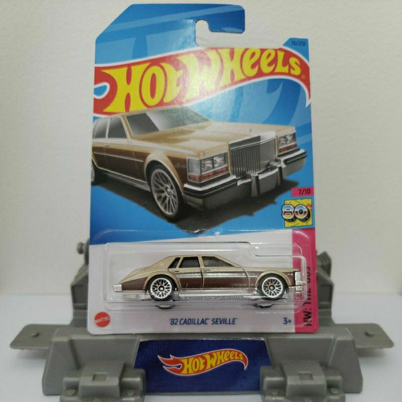 2023 Hot Wheels 75 Hw : The '80s 7/3m82 Cadillac Siviglia Oro W / Cromo