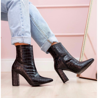 Bota feminina cano curto croco salto bloco zíper em Oferta na Shopee