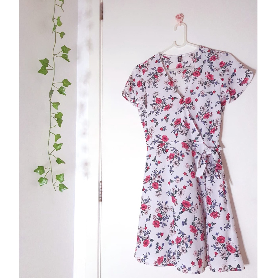 Vestido rosas flor fofo H&M lolita rodado vintage retrô camponesa cottagecore pastel candy color kawaii ulzzang soft himekaji Japão Coréia romântico delicado aesthetic kpop fada princesa boneca  coquette antix Cuplover Maddie emme