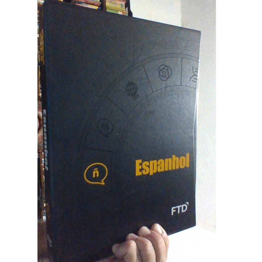 livro box espanhol 360* palavras compartidas, caderno de atividades, caderno de revisão e caderno de infográficos volume único e acompanha um cd, edFTD