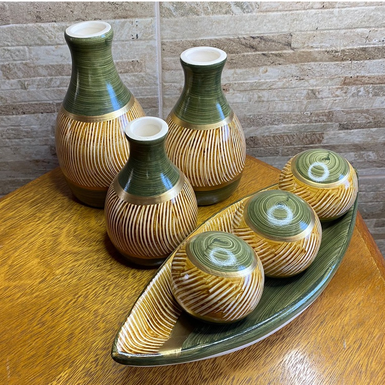 Kit Decorativo Cerâmica Trio de Vasos e Barca com 3 Bolas Enfeite Sala Centro de Mesa - Bo...
