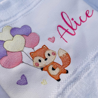 Toalha Bordada Personalizada Raposa Balão Coração em Oferta na Shopee