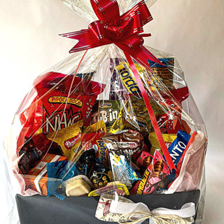 cesta de chocolate/ café da manhã para presente em Oferta na Shopee