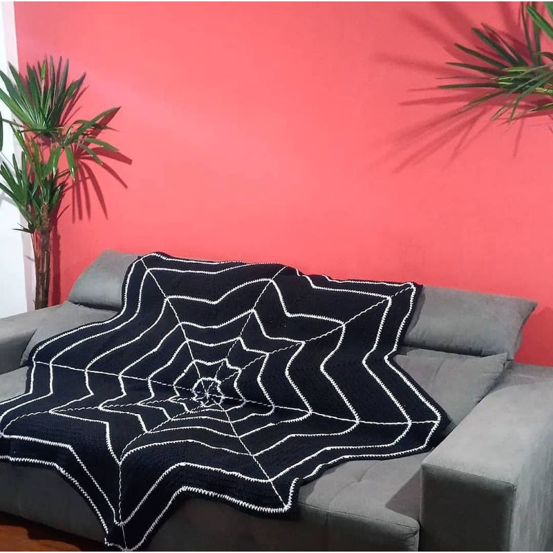 Tapetão ou manta para sofá teia de aranha em crochê decoração para sala ou quarto