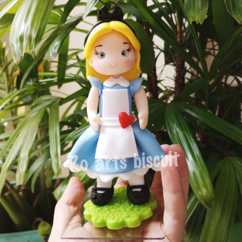 boneca Alice/ topo de bolo Alice