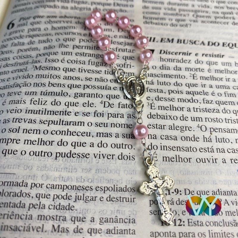 Kit 60 Mini Terços Dezena Prata Perolado Nossa Senhora Aparecida Maria / Religioso Lembranças Batizado