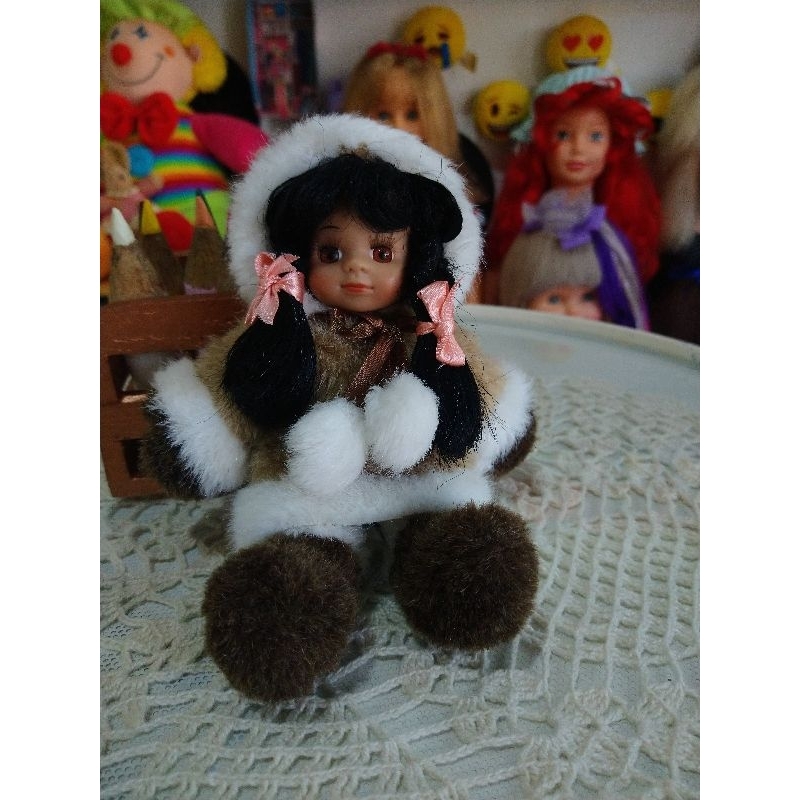 Boneca Mini Doll Esquimó Antiga - Usada