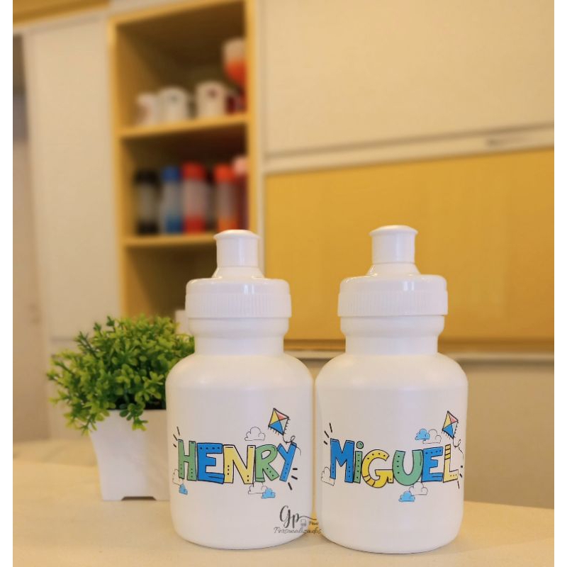 Garrafinha Plástica Personalizada com Nome infantil. 300ml | Shopee Brasil